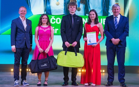 Juniorsk� �tafeta na 3. m�st� v anket� Sportovec Kraje Vyso�ina 2023